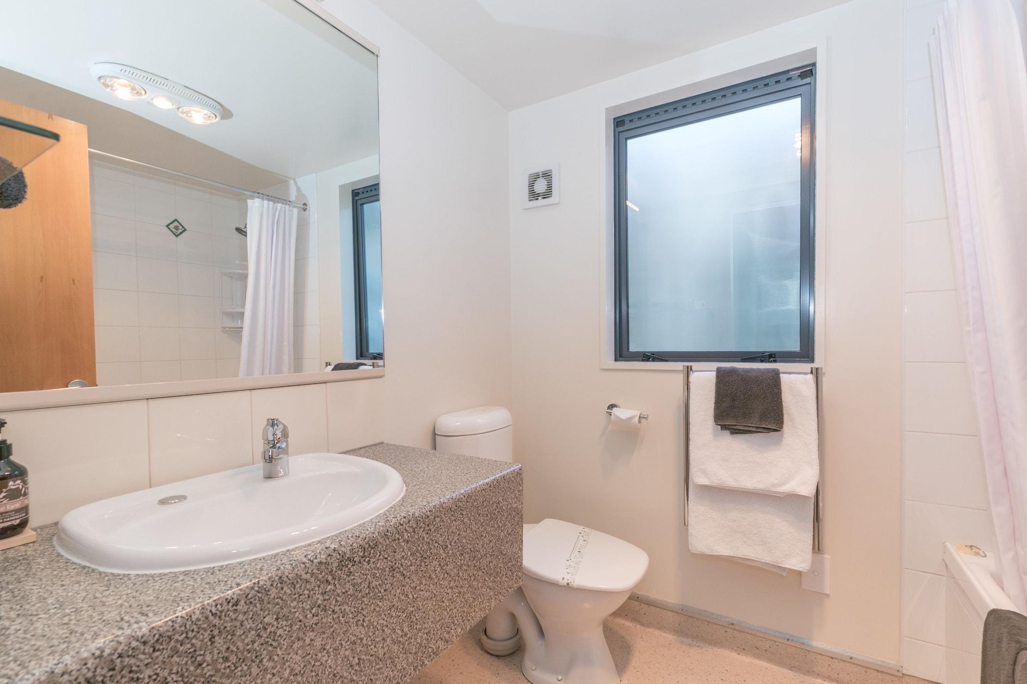 Bella Vista Motel Lake Wanaka Ngoại thất bức ảnh